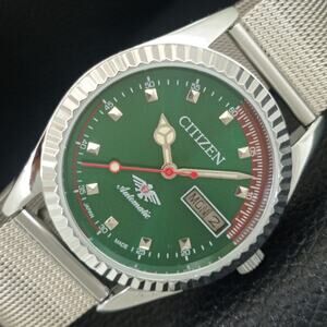 Vintage 1978 Citizen Automatic Mens Silver Watch W/daydate & Green accents